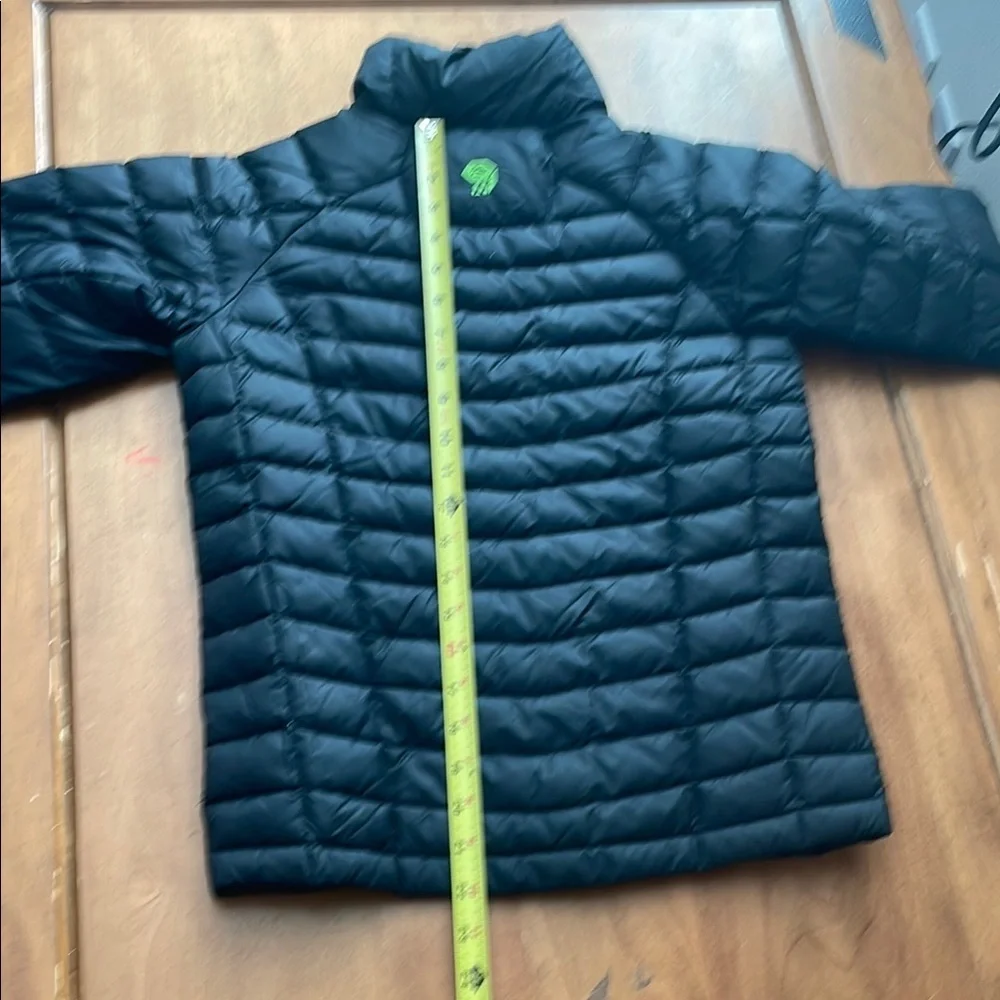 Mountain Hardware Down Feather  Puffer Jacket Size Medium